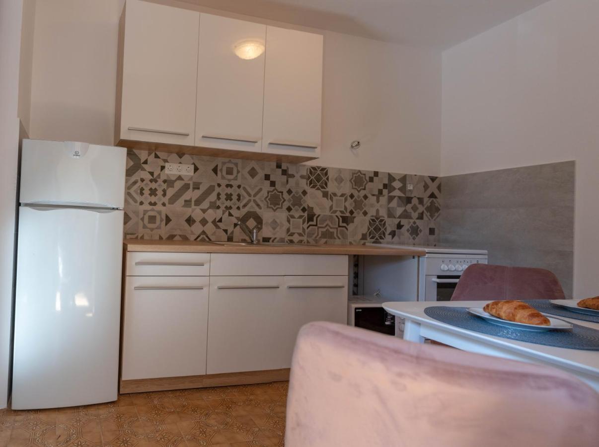 Apartman Duce Milka Villa Exterior photo